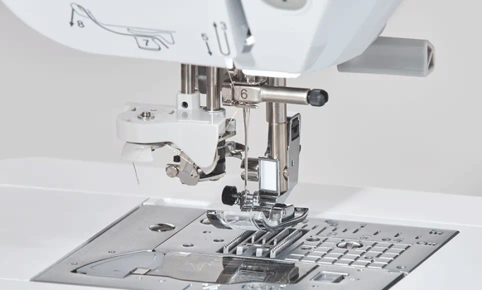 Brother Innov-Is NV2700 Sewing and Embroidery Machine
