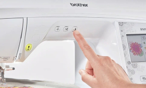 Brother Innov-Is NV880E Embroidery Machine