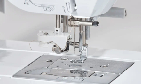 Brother Innov-Is NV880E Embroidery Machine