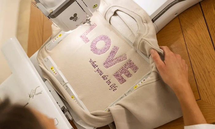 Brother Innov-Is Stellaire XE2 Embroidery Machine