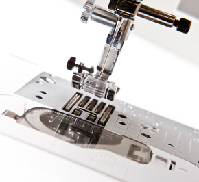 Brother Innov-Is VQ2 Sewing and Quilting Machine