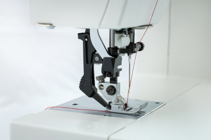 Gritzner Tipmatic 6122 IDT Heavy Duty Sewing Machine