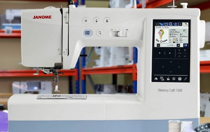 Janome Memory Craft MC1000 Sewing & Embroidery Machine